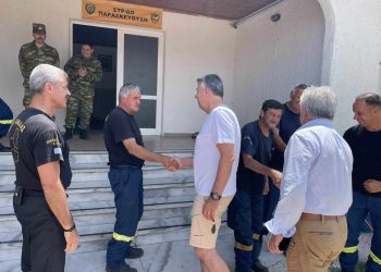Επίσκεψη Περιφερειάρχη ΑΜΘ σε Πυροσβεστικό Κλιμάκιο στο Μεγάλο Δέρειο