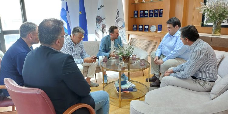 Συνάντηση Εργασίας δημάρχου Γιάννη Ζαμπουύκη με υπουργό Εσωτερικών, Θεόδωρο Λιβάνιο