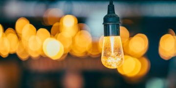 Κάτω από 15 λεπτά /KWh η τελική τιμή για τους οικιακούς καταναλωτές ηλεκτρικής ενέργειας