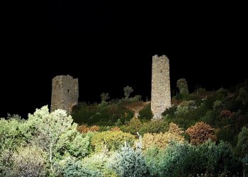 Τα κάστρα του Άβαντα φωτίζονται και μας λένε τη δική τους ιστορία