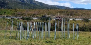 Αφαιρέθηκαν τα 57 καρφιά από τα Τέμπη
