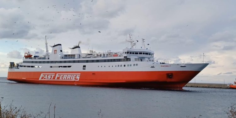 Η Σαμοθράκη υποδέχεται το μεγαλύτερο πλοίο που έχει εκλιμενιστεί ποτέ στο λιμάνι του νησιού