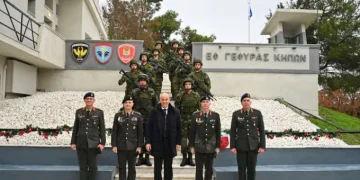 Ο Νίκος Δένδιας γιορτάζει τα Χριστούγεννα στην Αλεξανδρούπολη