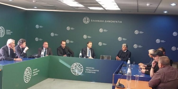 Σύσκεψη Θ.Σκυλακάκη με εκπροσώπους αγροτών Έβρου για τα νερά του Άρδα