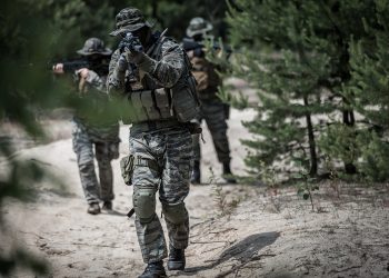 Ποια είναι τα στρατόπεδα στον ΈΒρο που συγχωνεύονται ή κλείνουν