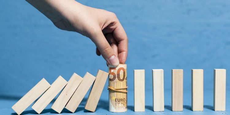 Eurostat: Κατώτατος μισθός στην Ευρώπη – Στην 14η θέση η Ελλάδα