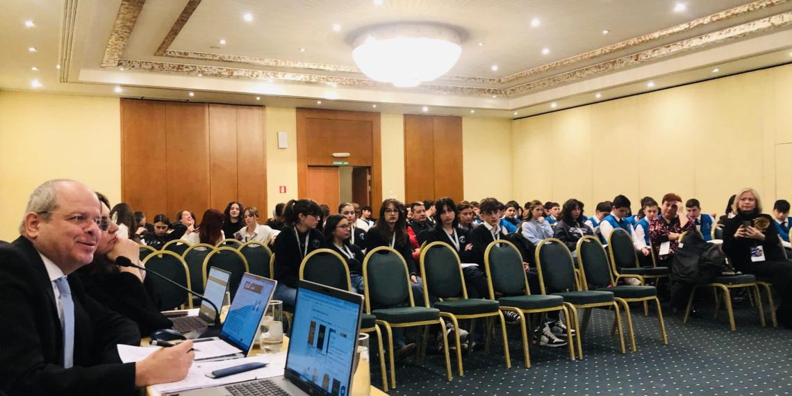 Μαθητές συμμετέχουν στο 1ο Πανελλαδικό Μαθητικό Συνέδριο