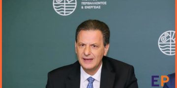 Υπουργός Περιβάλλοντος και Ενέργειας, Θόδωρος Σκυλακάκης, σε συνέντευξη τύπου.