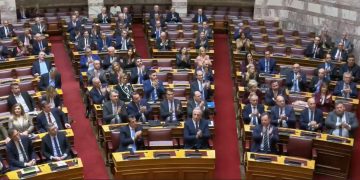 Κατατέθηκε η πρόταση δυσπιστίας κατά της κυβέρνησης