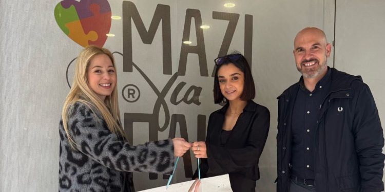 Πασχαλινά δώρα που προσφέρονται σε παιδιά από το Μαζί για το Παιδί.