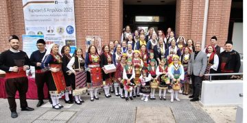 Λαζαρίνες του Πολιτιστικού Συλλόγου “ΑΚΡΙΤΕΣ” αναβιώνουν το έθιμο του Σαββάτου του Λαζάρου