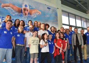 Η Άννα Ντουντουνάκη και ο Απόστολος Χρήστου διακρίνονται στους διεθνείς αγώνες κολύμβησης «Φάρος – Έλενα Σαΐρη» στην Αλεξανδρούπολη, με εξαιρετικές επιδόσεις και ρεκόρ.