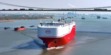 BYD: Eκτοξεύει τις εξαγωγές της με το μεγαλύτερο φορτηγό πλοίο οχημάτων στον κόσμο