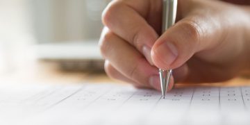 Απαντήσεις στα θέματα Γαλλικών Πανελλαδικών 2025 από τα Φροντιστήρια Πουκαμισάς σε μορφή PDF