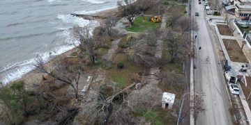 Αλεξανδρούπολη: Η επόμενη μέρα μετά τη θεομηνία – Το παραλιακό μέτωπο σε κατάσταση σοκ [Photos]