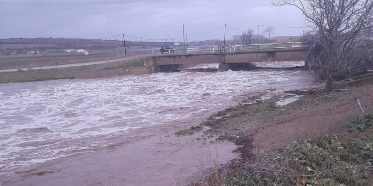 Αυξημένη στάθμη υδάτων στον χείμαρρο Τσάι