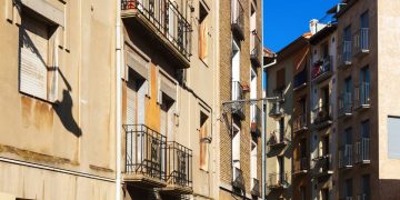 Η πολυκατοικία ρίχνει έως 20% την αξία ενός ακινήτου