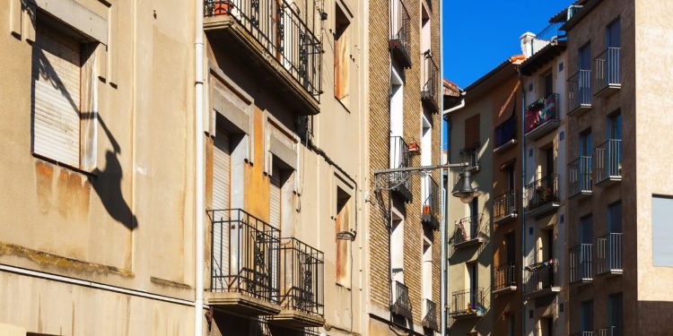 Η πολυκατοικία ρίχνει έως 20% την αξία ενός ακινήτου