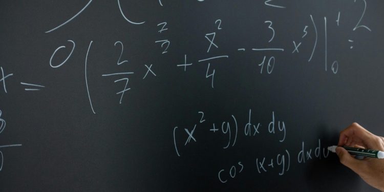 Οι μεταβάσεις στην εκπαίδευση και οι προκλήσεις στη διδασκαλία των Μαθηματικών