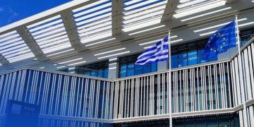 Παράταση ηλεκτρονικής τιμολόγησης μεγάλων επιχειρήσεων