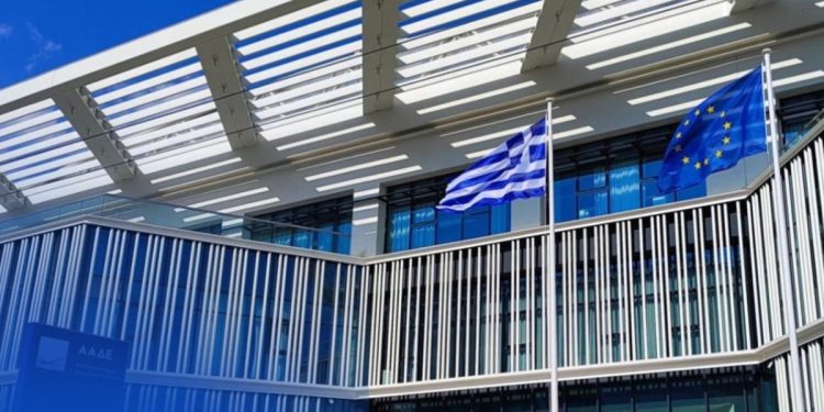 Παράταση ηλεκτρονικής τιμολόγησης μεγάλων επιχειρήσεων