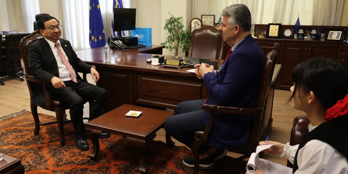 Ο Πρέσβης της Κίνας στην Περιφέρεια ΑΜΘ