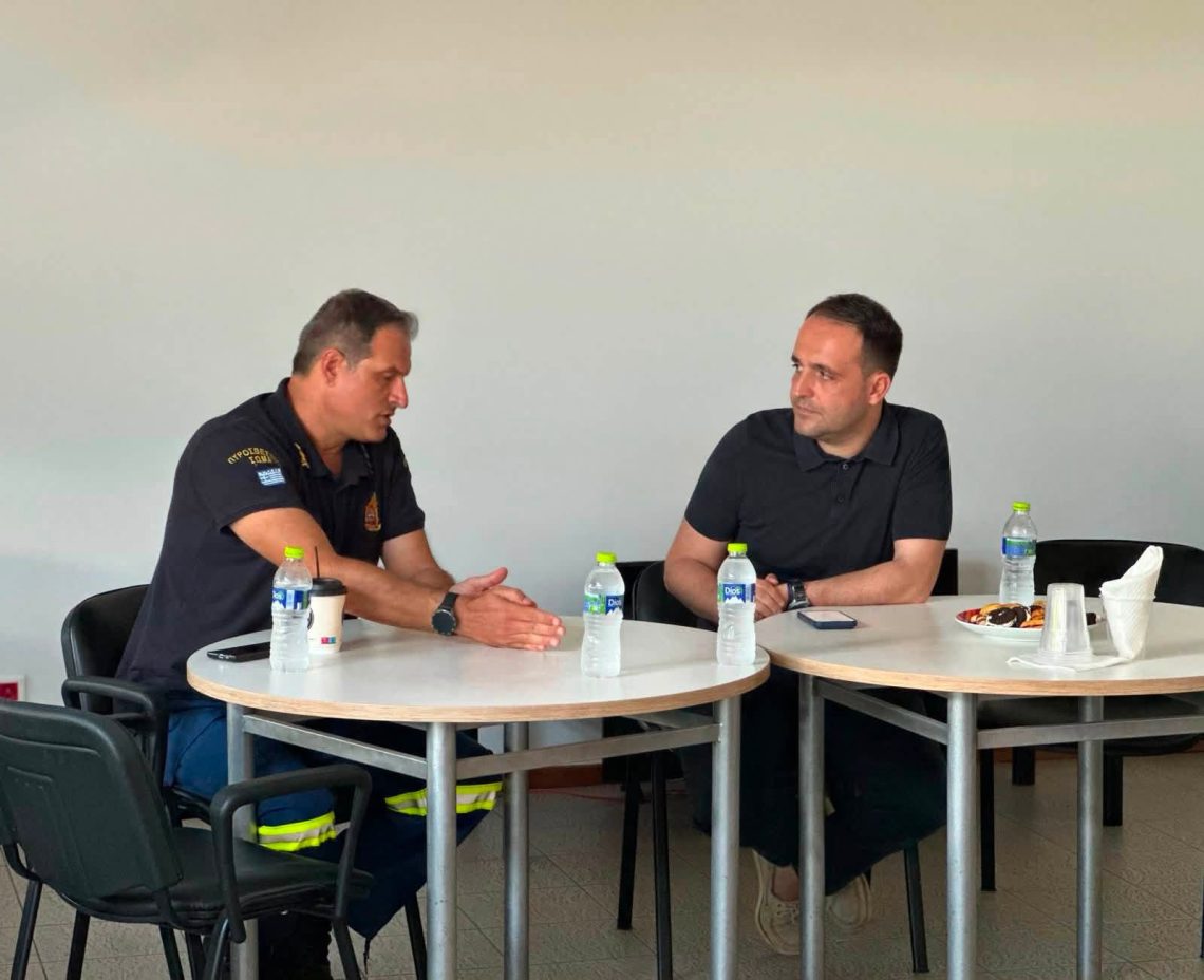 Δερμεντζόπουλος: Στο πλευρό των πυροσβεστών της Αλεξανδρούπολης