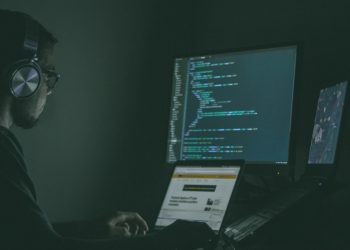 Αυξάνονται οι απειλές AI στις κυβερνοεπιθέσεις