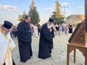 Ο Μητροπολίτης Άνθιμος στην Παράκληση της Παναγίας Κοσμοσώτειρας
