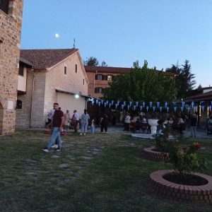 Κορνοφωλιά: Τίμησαν την Παναγία Κατανυκτικός Εσπερινός και μουσικοχορευτική βραδιά
