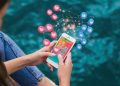 Διακοπές και digital: Πώς παραμένουν online οι Έλληνες