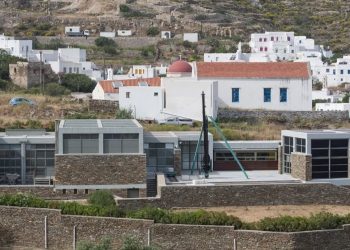 Πολιτιστικές εκδηλώσεις σε Χίο, Τήνο και Σουφλί