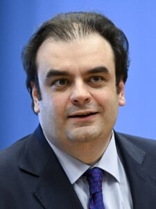 Πιερρακάκης: Τον Οκτώβριο η συζήτηση για το πετρέλαιο θέρμανσης
