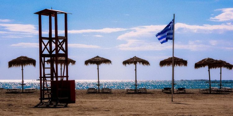 Διακοπές στην Ελλάδα: Η ακρίβεια αλλάζει την καλοκαιρινή εμπειρία