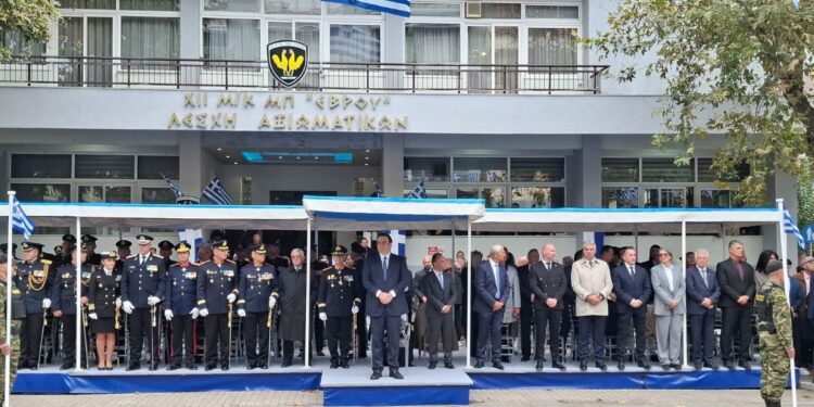 Με εθνική υπερηφάνεια η παρέλαση στην Αλεξανδρούπολη