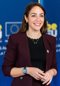 Εντός Οκτωβρίου η προκαταβολή 50% για το «Ανακαινίζω» – Έρχεται το «Σπίτι μου ΙΙΙ»
