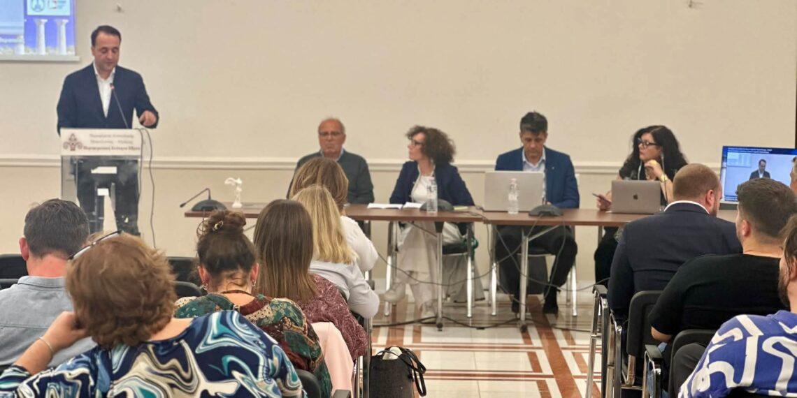 Χρήστος Δερμεντζόπουλος για την προστασία των παιδιών στο διαδίκτυο