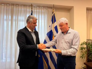 Επίτιμο μέλος των Εβριτών Καβάλας ο Χριστόδουλος Τοψίδης