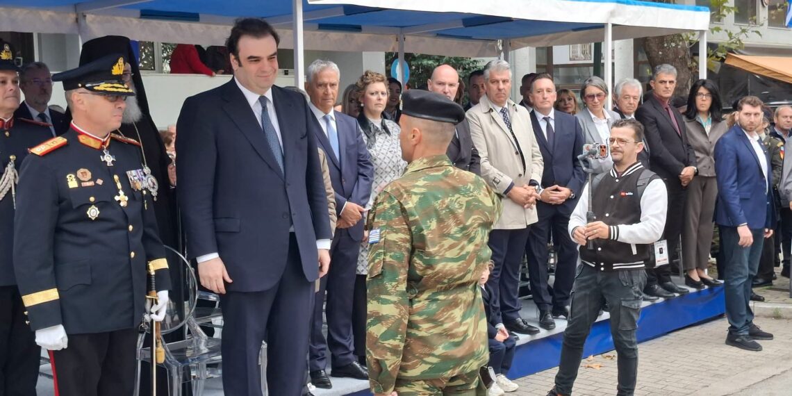Παρουσία του Κυριάκου Πιερρακάκη η παρέλαση της 28ης Οκτωβρίου