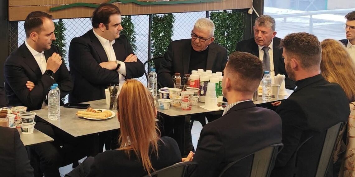 Συνάντηση με επιχειρηματίες και εργαζομένους της περιοχής
