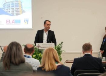 Η αγορά εργασίας στο επίκεντρο με Δερμεντζόπουλο
