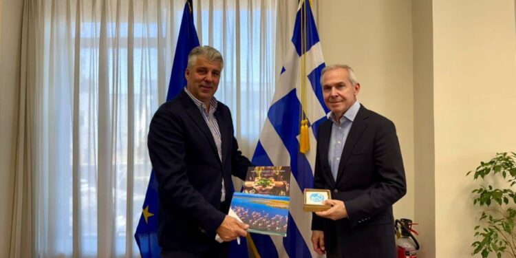 Συνάντηση Τοψίδη – Δαβάκη με επίκεντρο τη Θράκη.